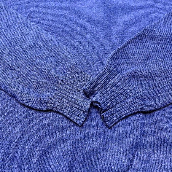 Robert Maynard Womens 100% Cashmere Blue Turtle Neck Sweater Small Scotland VTG - Picture 3 of 16